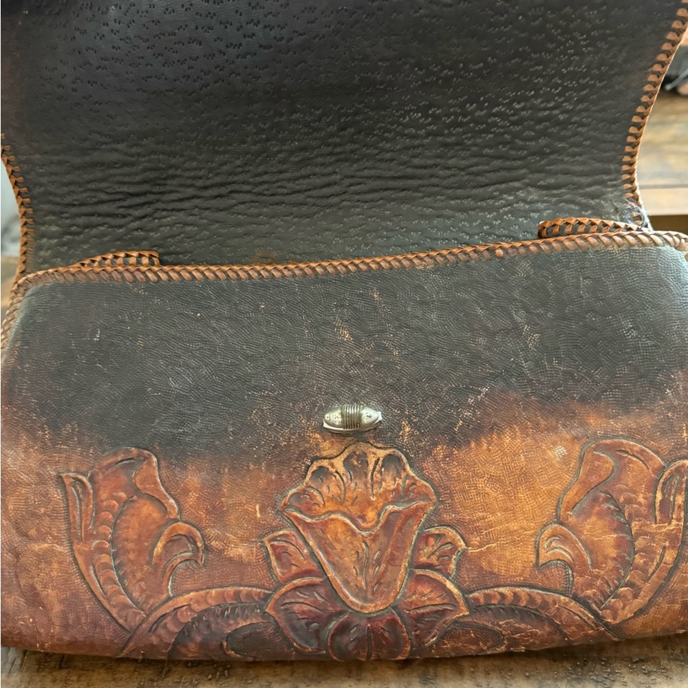 Vintage Hand Tooled Leather Clutch with Floral Design Western Cowgirl - Picture 4 of 7